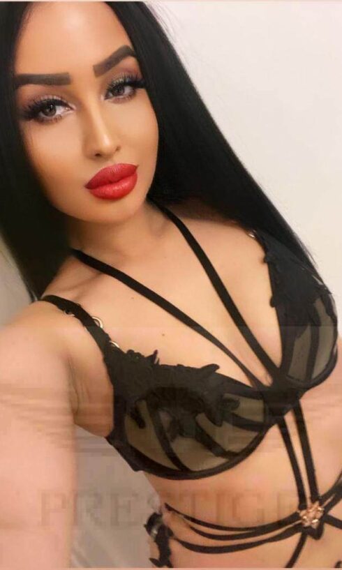 Sexy Selfie of Nafia 1 490x817 - South Kensington Escorts